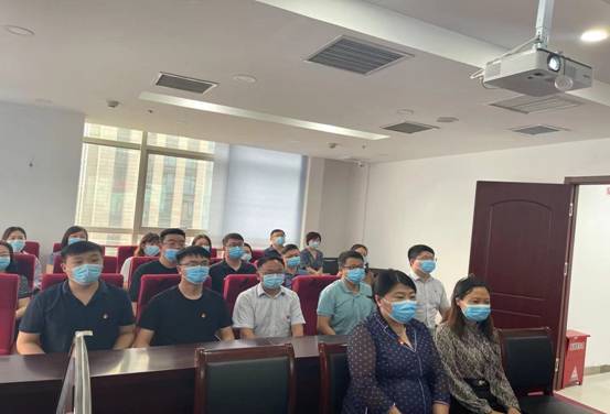 第十黨支部組織豫信公司干部、職工收看收聽“七一”建黨100周年慶祝大會(huì)簡(jiǎn)報(bào)