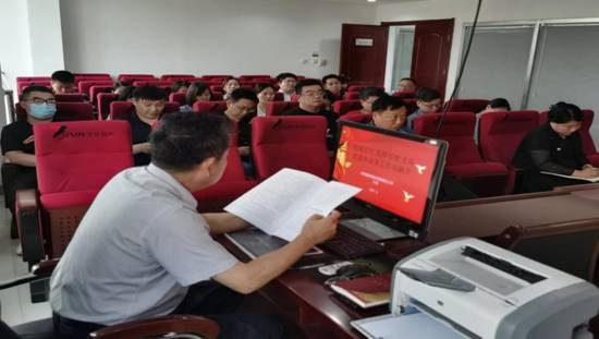 “精確定位，發(fā)揮引領(lǐng)，實(shí)現(xiàn)黨建和業(yè)務(wù)工作雙融合”主題黨課活動(dòng)