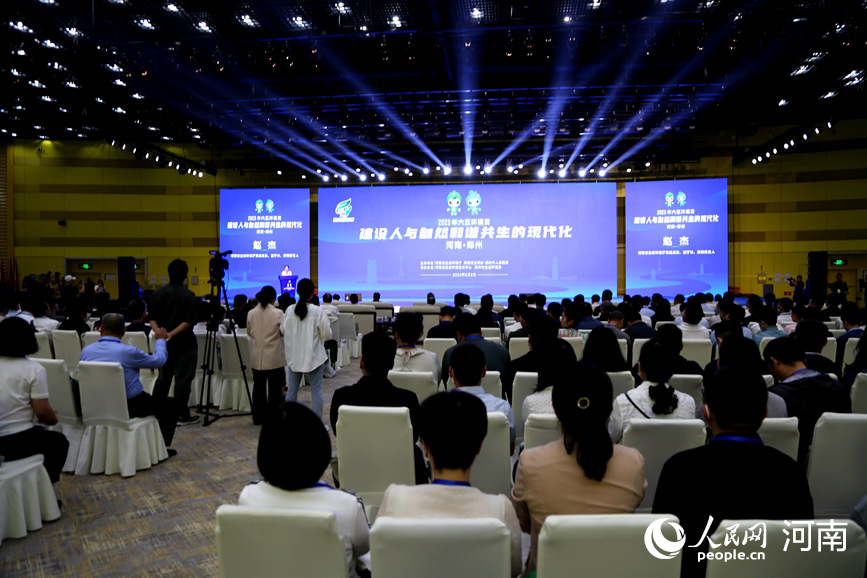 六五環(huán)境日河南主場(chǎng)活動(dòng)現(xiàn)場(chǎng)。人民網(wǎng) 于思遠(yuǎn)攝