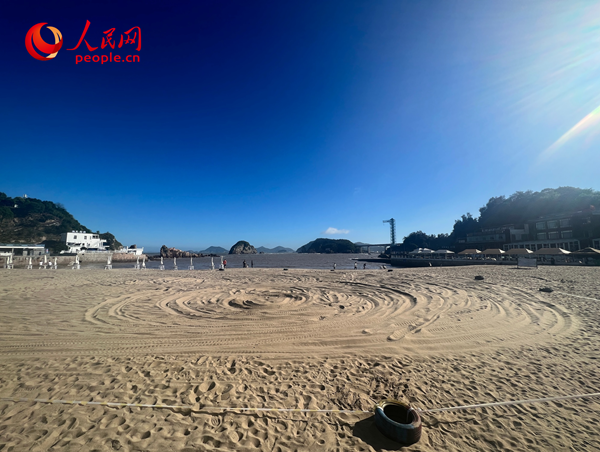 東岙沙灘風(fēng)景。人民網(wǎng) 歐陽易佳攝